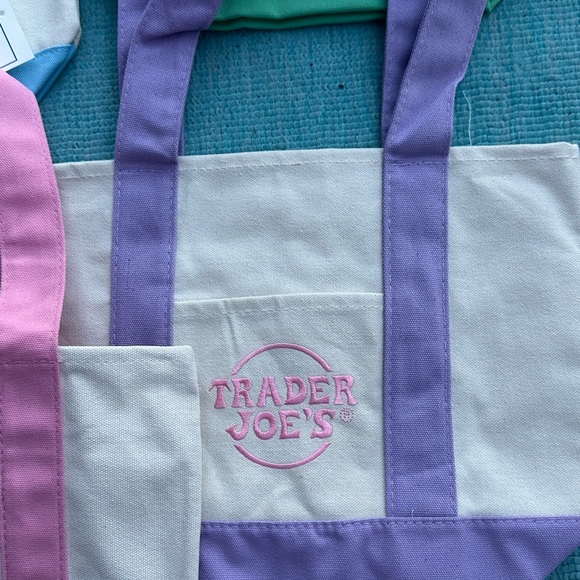 Trader Joe's VIRAL Mini Pastel Canvas Tote Bag Set of 4! - Picture 4 of 5